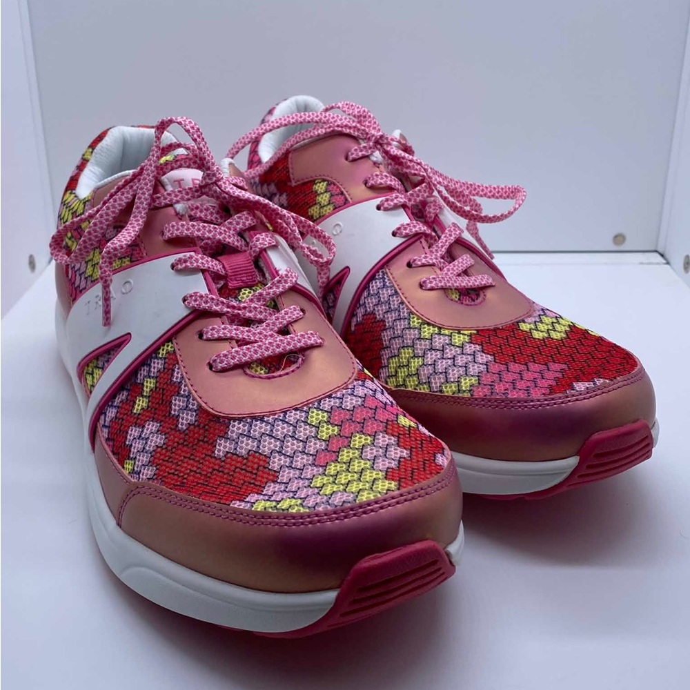 TRAQ By Alegria Pink Honeycomb Women’s Sneakers Size EU 41 (US 10.5 - 11) - Picture 2 of 10